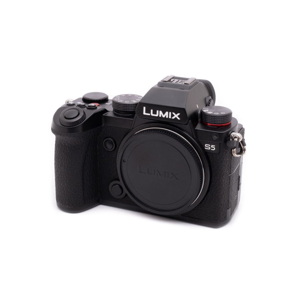 lumix_s5-1 Panasonic Lumix DC-S5 (SC 1000, Kunto K4.5, sis.ALV24%) - Käytetty
