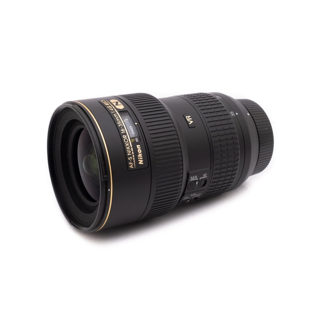 nikon_16-35-2 Nikon AF-S Nikkor 16-35mm f/4 G VR - Käytetty