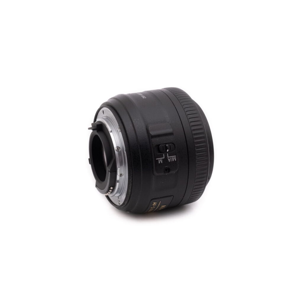 nikon_35-3 Nikon AF-S Nikkor 35mm f/1.8 G DX - Käytetty