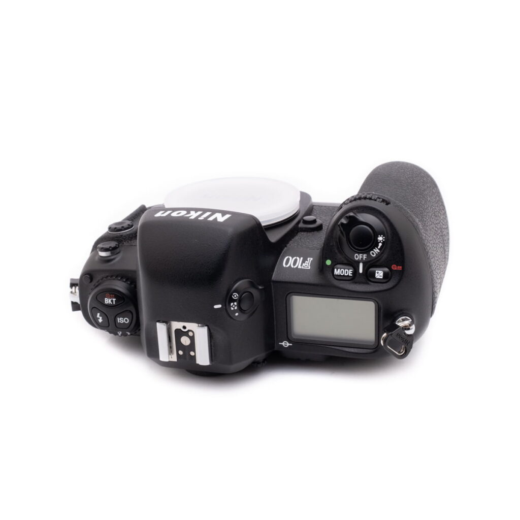 Nikon F100 filmikamera - Käytetty