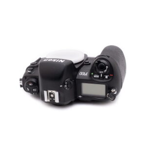 Nikon F100 filmikamera - Käytetty