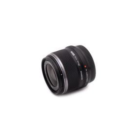 Olympus 25mm f/1.8 Musta – Käytetty Käytetyt kamerat ja vaihtolaitteet 3