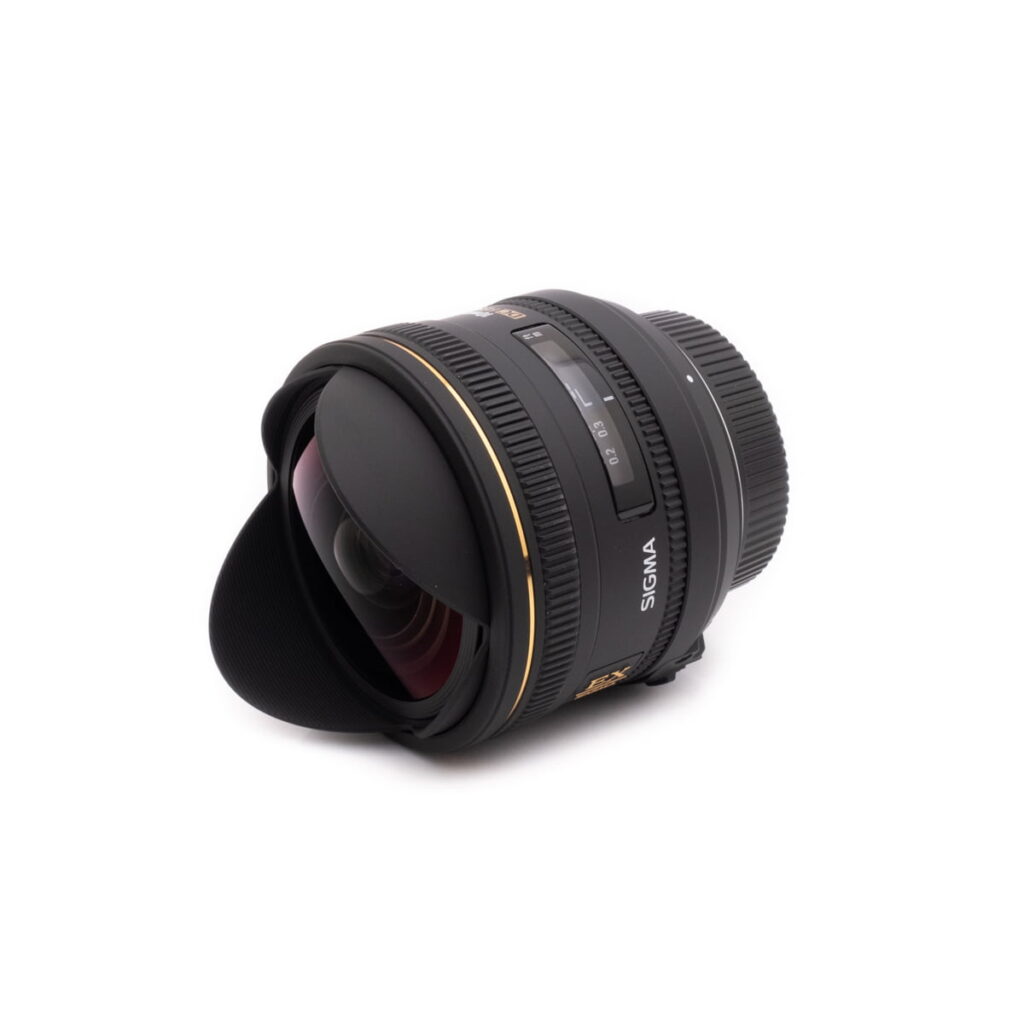 sigma_10-2 Sigma 10mm f/2.8 DC Fisheye Nikon - Käytetty