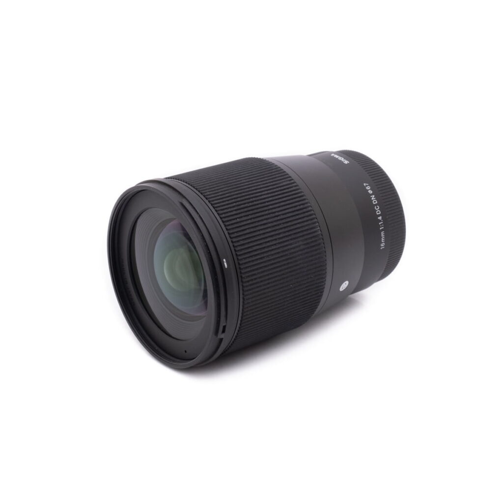 sigma_16-2 Sigma 16mm f/1.4 DC DN C Sony E - Käytetty
