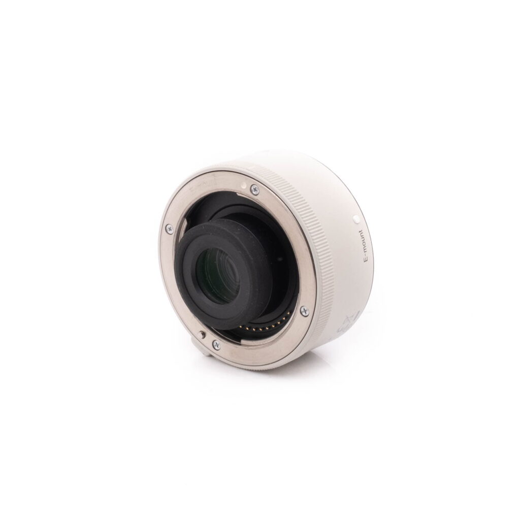 Sony FE 2x Tele Converter - Käytetty