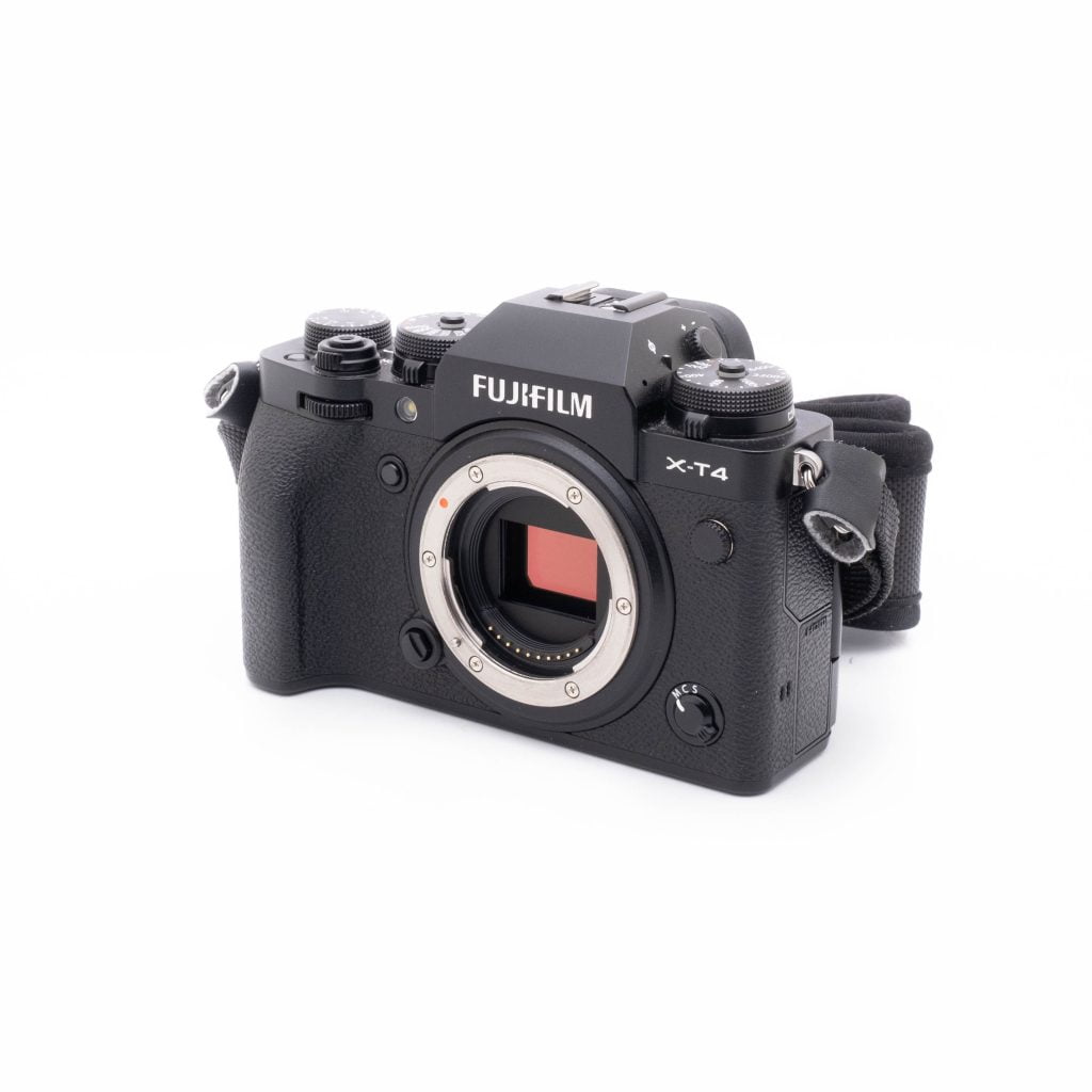 Fujifilm X-T4-2 Fujifilm X-T4 (SC 14818, sis.ALV24%) - Käytetty