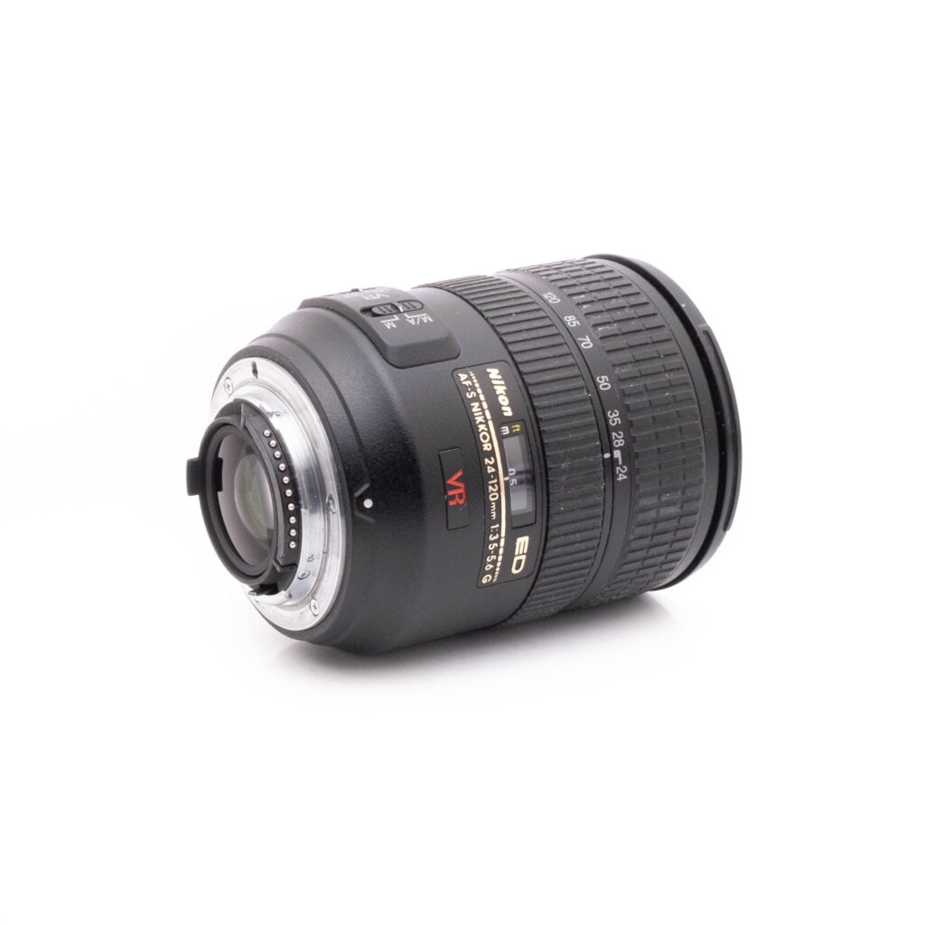 Nikkor_24-120-4 Nikon AF-S Nikkor 24-120mm f/3.5-5.6 VR G ED - Käytetty