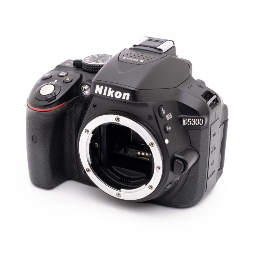Nikkor_D5300-2 Nikon D5300 (SC 32000) - Käytetty