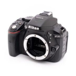 Nikkor_D5300-2 Nikon D5300 (SC 32000) - Käytetty