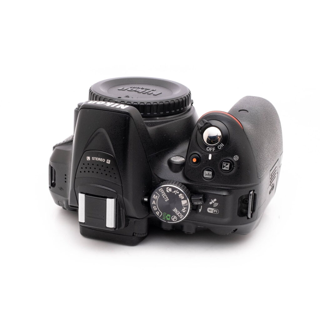 Nikkor_D5300-5 Nikon D5300 (SC 32000) - Käytetty