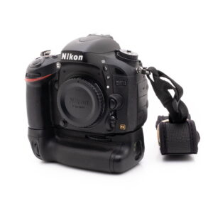 Nikon_D610-1 Nikon D610 + akkukahva (SC 26000) - Käytetty