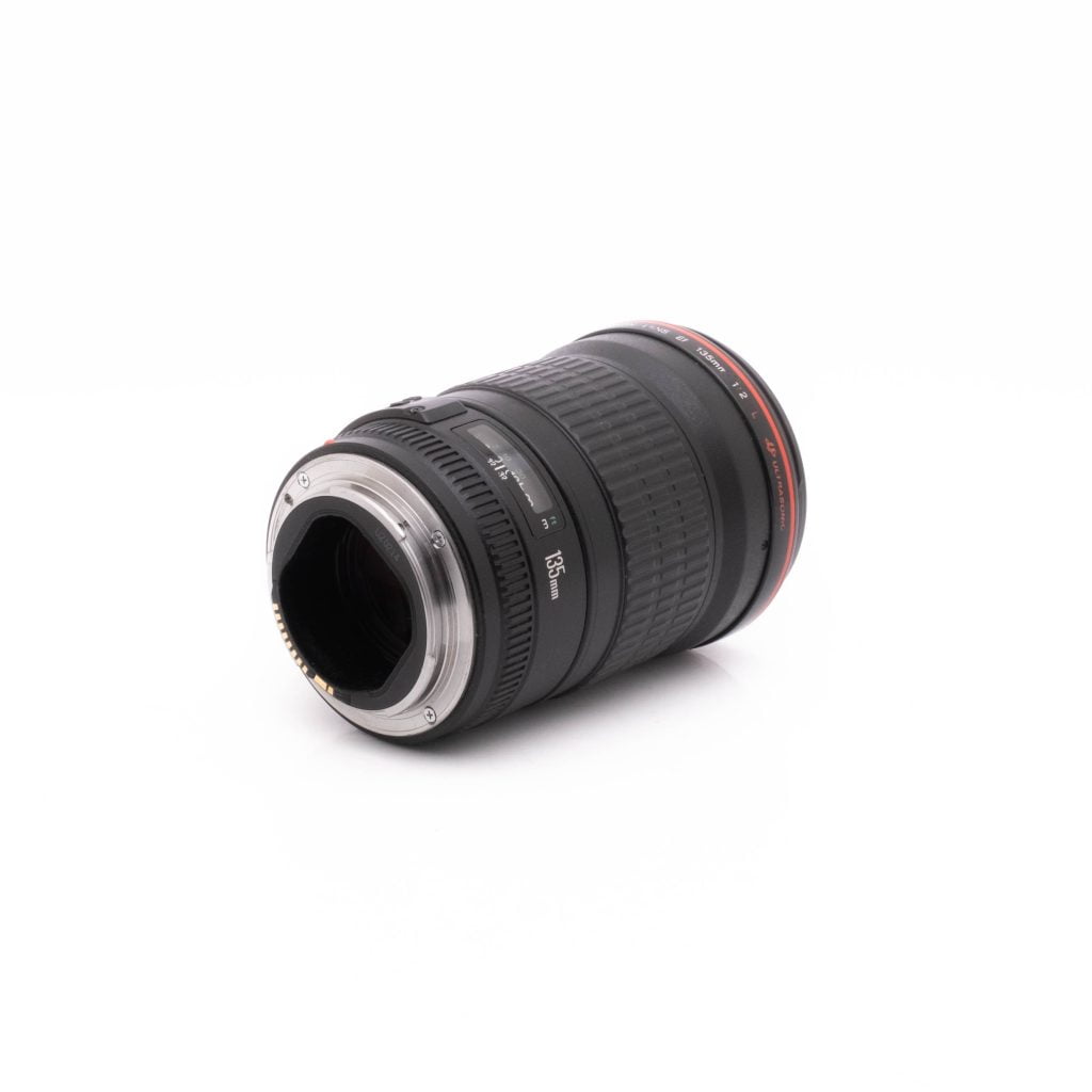 Canon 135mm f2-3 Canon EF 135mm f/2 L USM (sis.ALV24%) - Käytetty