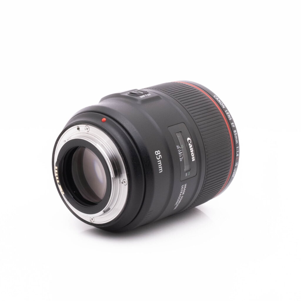 Canon EF 85mm f/1.4 L IS USM (takuu 6kk, sis.ALV24%) - Käytetty