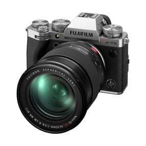 Fujifilm X-T5 +  XF 18-55mm f/2.8-4 R LM OIS – Hopea – 200€ alennus Fujifilm järjestelmäkamerat 2