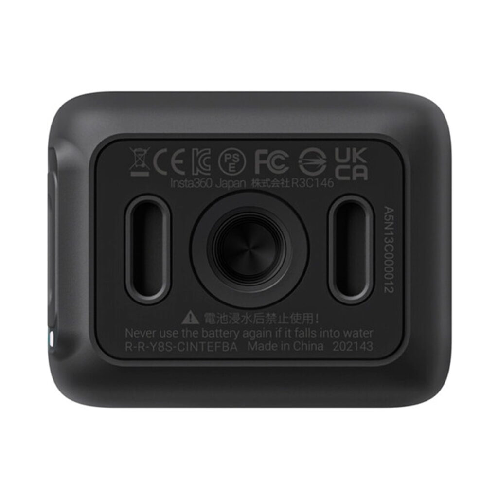 Insta360 RS Vertical Battery Base_3 Insta360 One RS Vertical Battery Base for ONE RS 1-Inch 360 Lens
