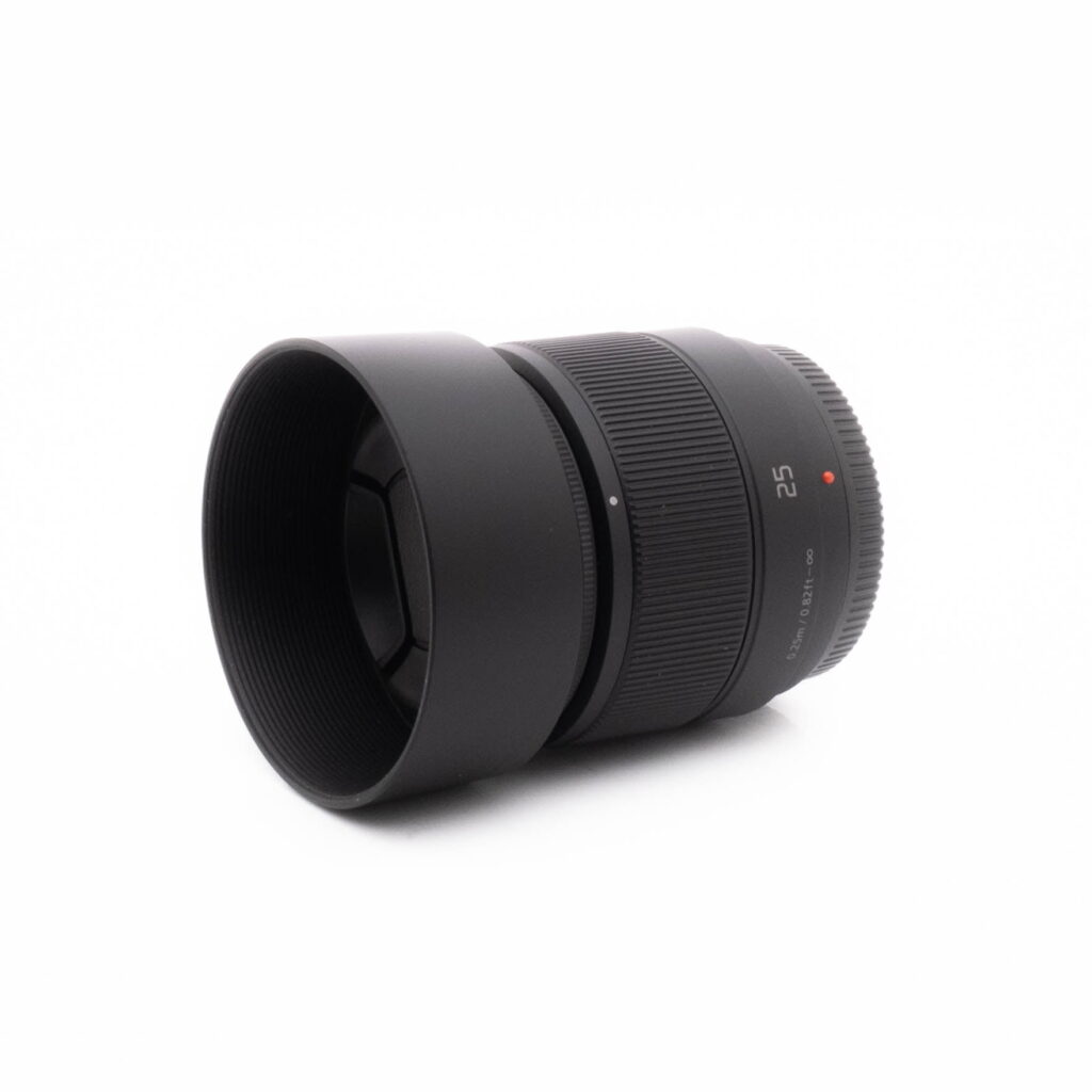 Lumix 25mm-1 Panasonic Lumix 25mm f/1.7 - Käytetty