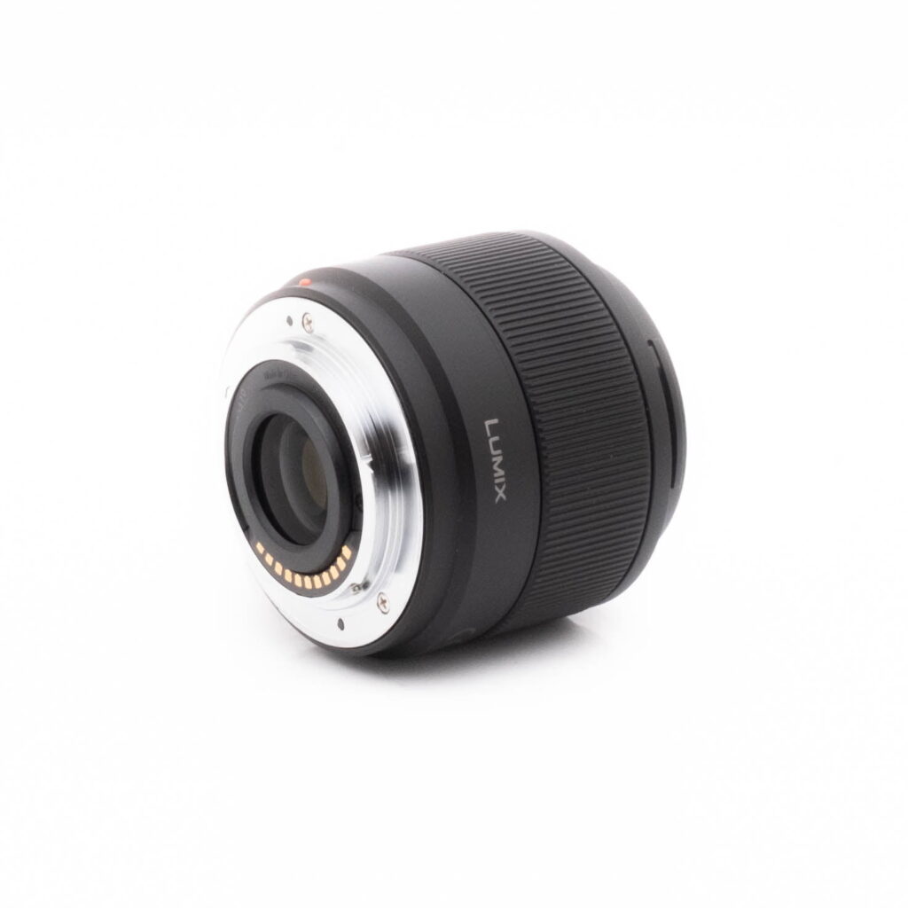 Lumix 25mm-3 Panasonic Lumix 25mm f/1.7 - Käytetty
