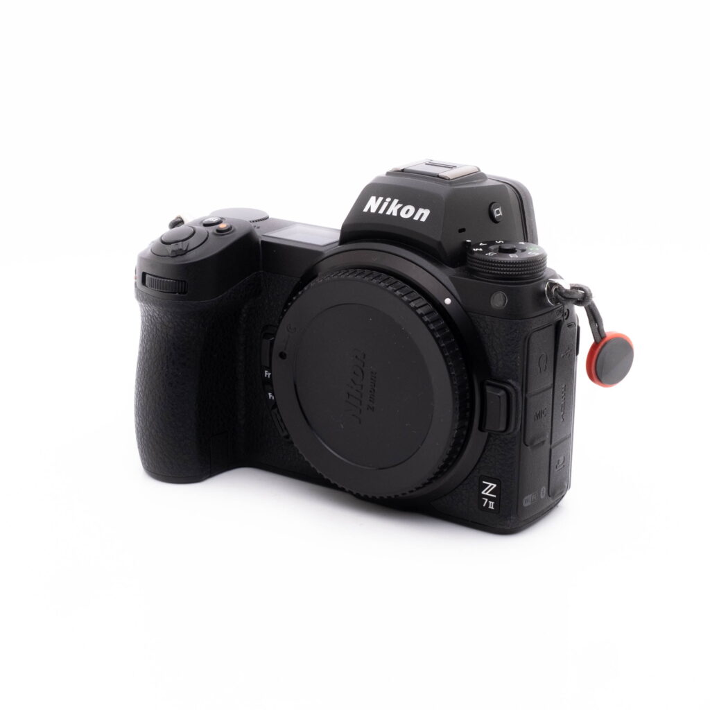 Nikon Z72-1 Nikon Z7 II (SC 3000, Takuu 12kk, sis.ALV24%) - Käytetty