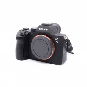 Sony A7 III-1-2 Sony A7 III (SC 8800) – Käytetty