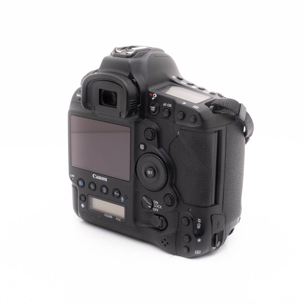 Canon 1DX MKII-3 Canon EOS 1DX Mark II (SC 138500) - Käytetty