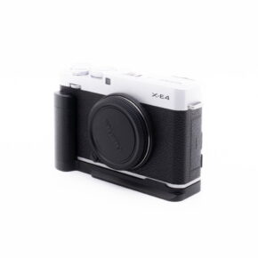 Fujifilm X-E4 + otekahva (SC 2000, sis.ALV24%) - Käytetty