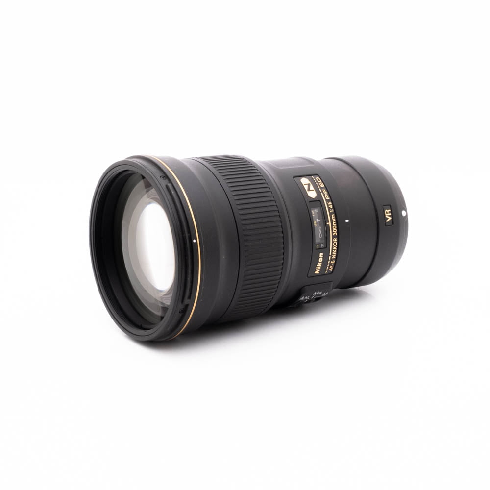Nikkor 300mm f4 E PF ED VR-2 Nikon AF-S Nikkor 300mm f/4 E PF ED VR - Käytetty