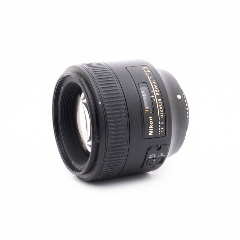 Nikkor 85mm f18 G-2 Nikon AF-S Nikkor 85mm f/1.8 G - Käytetty
