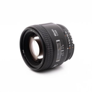 Nikon 85mm f18 D-2 Nikon AF Nikkor 85mm f/1.8 D - Käytetty