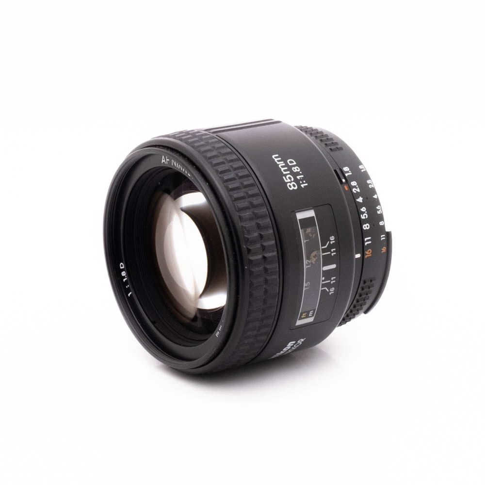 Nikon 85mm f18 D-2 Nikon AF Nikkor 85mm f/1.8 D - Käytetty