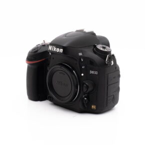 Nikon D600-1 Nikon D600 (SC 23000) - Käytetty