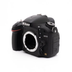 Nikon D600 (SC 23000) - Käytetty