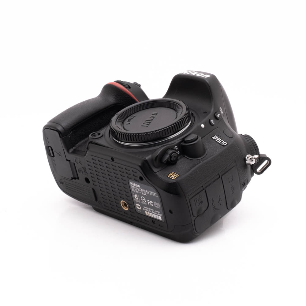 Nikon D600 (SC 23000) - Käytetty