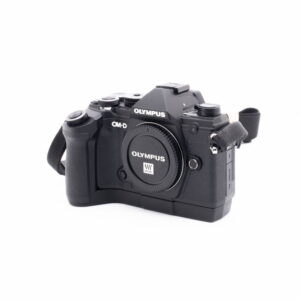 Olympus OM-D E-M5 Mark III (SC 3600) + Otekahva - Käytetty