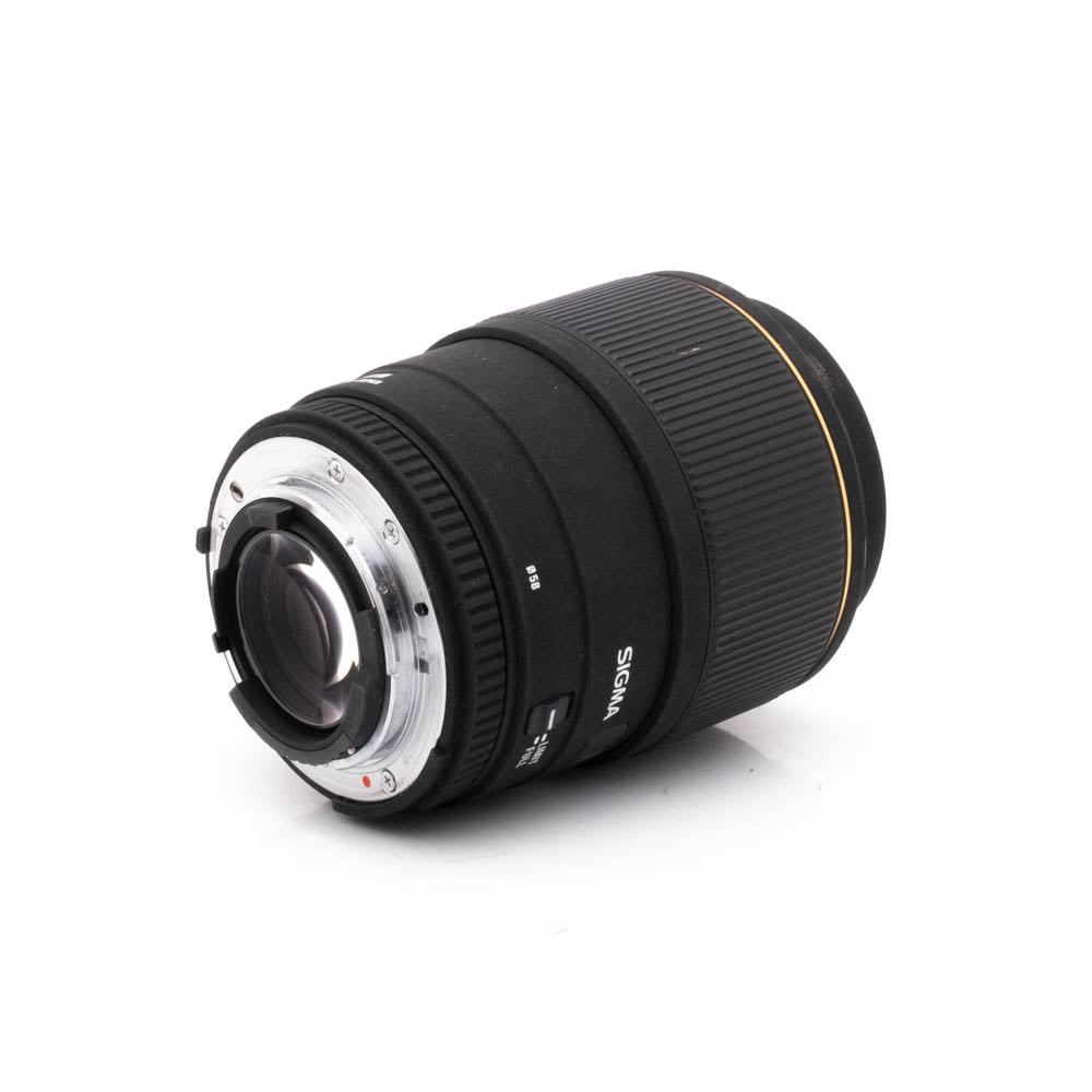 Sigma 105mm f28 DG Macro Nikon-3 Sigma 105mm f/2.8 DG Macro HSM OS Nikon F - Käytetty
