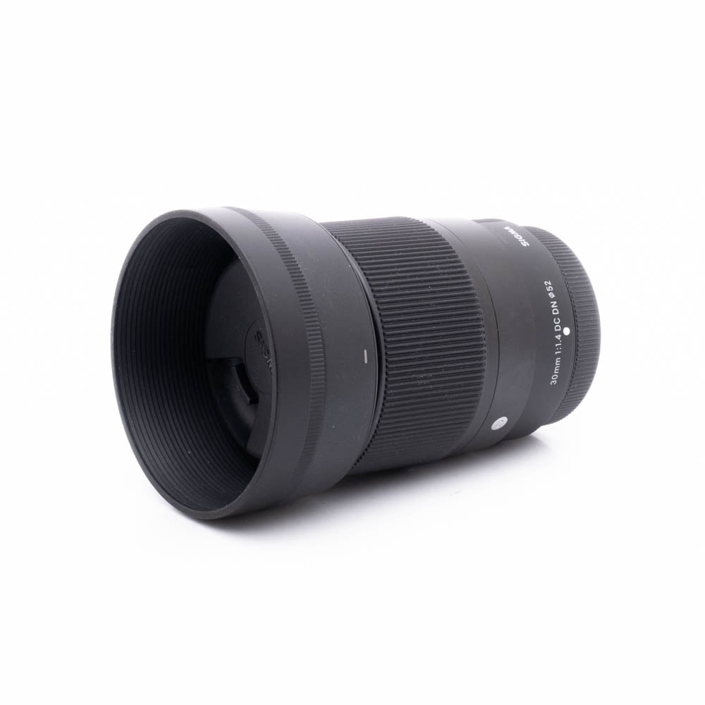 Sigma 30mm f14 DC DN Fuji-1 Sigma 30mm f/1.4 DC DN C Fujifilm - Käytetty