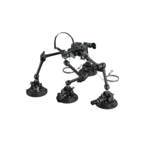 SmallRig 4-Arm Suction Cup Camera Mount Kit SC-15K 3565 on musta, kolmijalkainen kiinnityssarja, jossa on useita säädettäviä varret ja kolme imukuppia, jotka kiinnittävät kameran turvallisesti sileisiin pintoihin ja tarjoavat joustavan kameran asemoinnin moninivelisen rakenteensa ansiosta.
