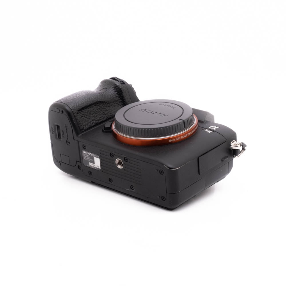 Sony A7 III-5-3 Sony A7 III (SC 7600, sis.ALV24%) – Käytetty