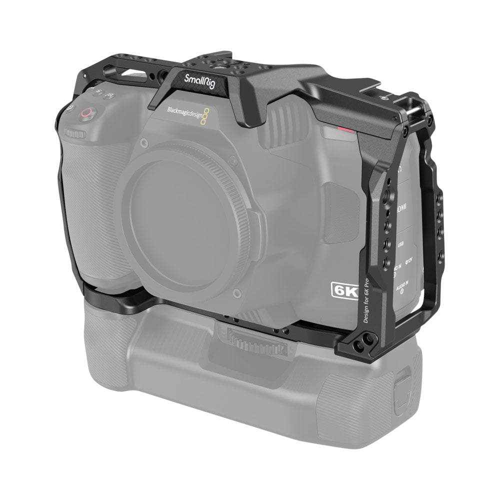 smallrig_3517_4 SmallRig 3517 Full Cage for BMPCC 6K Pro & 6K G2 asennetaan Blackmagic 6K -kameran runkoon akkukahvan kanssa ja tarjoaa suojaa ja monipuolisia lisävarusteiden kiinnitysmahdollisuuksia.