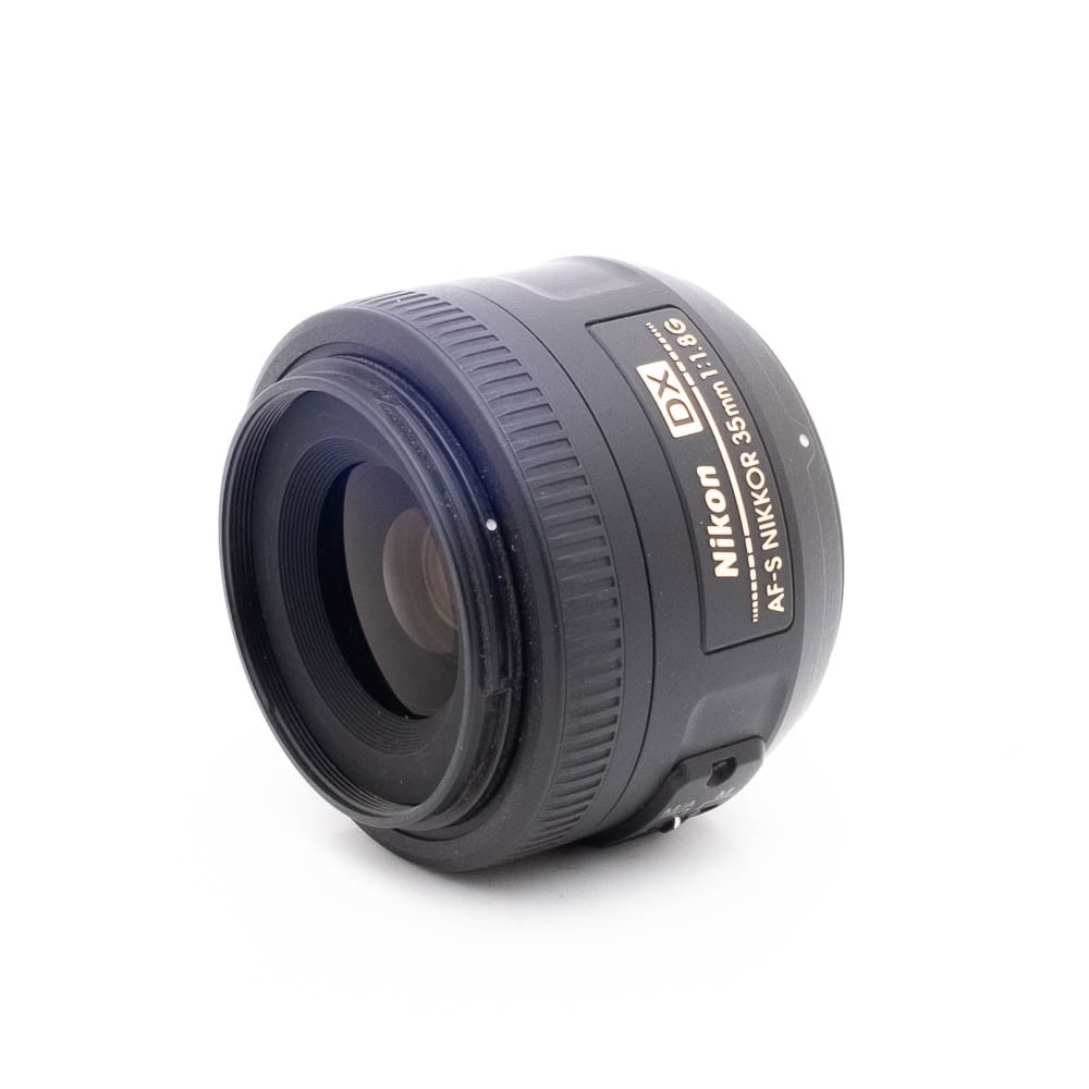 Nikkor 35mm f18 G DX-2 Nikon AF-S Nikkor 35mm f/1.8 G DX - Käytetty