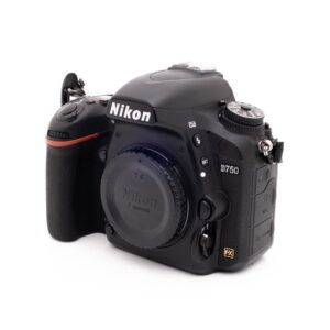 Nikon D750 (SC 29000) - Käytetty