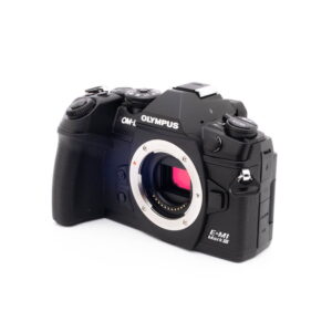 Olympus E-M1 Mark III-4 Olympus OM-D E-M1 Mark III (SC 2000) - Käytetty