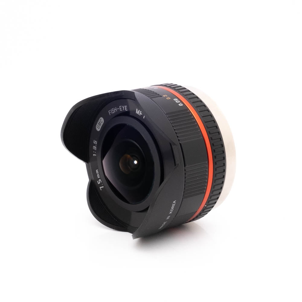 Samyang 75mm f35 UMC Fish-Eye MFT-2 Samyang 7.5mm f/3.5 Fisheye MFT - Käytetty