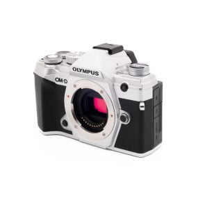 Olympus E-M5 Mark III (SC 3000) – Käytetty Käytetyt kamerat 2
