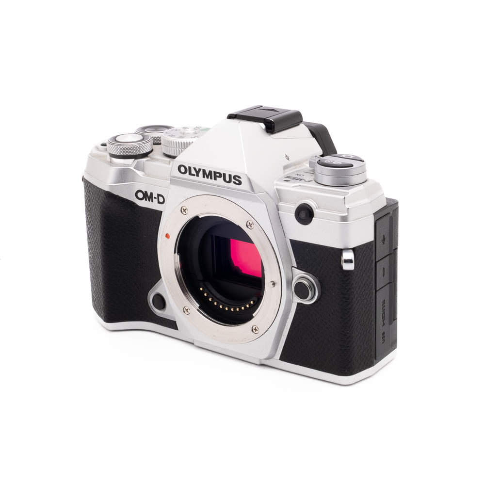 Olympus E-M5 III-4 Olympus OM-D E-M5 Mark III (SC 3000) - Käytetty