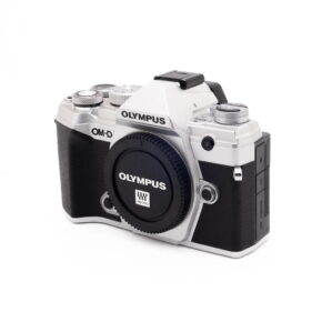 Olympus E-M5 III-5 Olympus OM-D E-M5 Mark III (SC 3000) - Käytetty