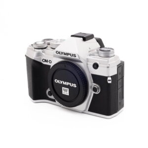 Olympus E-M5 III-5 Olympus OM-D E-M5 Mark III (SC 3000) - Käytetty