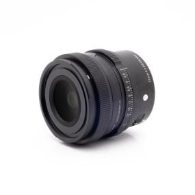 Sigma 35mm f/2 DG DN C Sony – Käytetty Käytetyt kamerat ja vaihtolaitteet 2