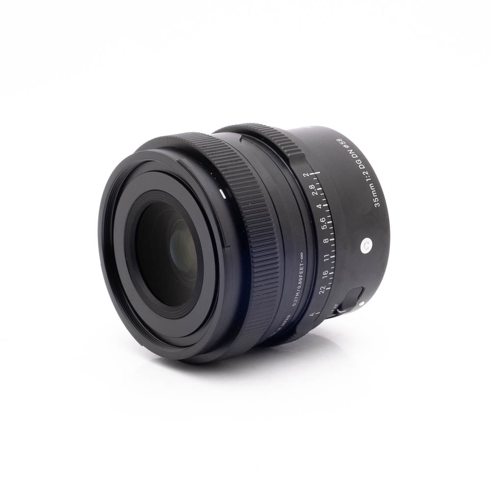 Sigma C 35mm DG DN Sony-2 Sigma 35mm f/2 DG DN C Sony - Käytetty