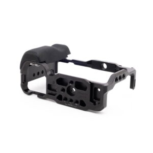 SmallRig 3538 Cage with Grip For Sony ZV-E10 - Käytetty
