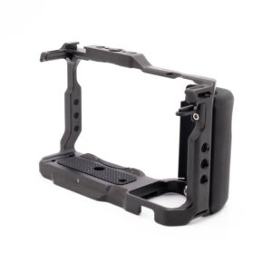 SmallRig 3538 Cage with Grip For Sony ZV-E10 - Käytetty